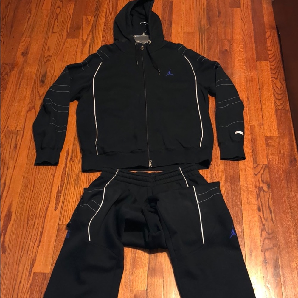 Air Jordan jumpsuit spacejam 100% authentic Xl L